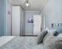 Sale - Квартира / Квартира - Torrevieja - Paseo maritimo