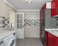 Sale - Квартира / Квартира - Torrevieja - Paseo maritimo