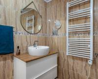 Sale - Квартира / Квартира - Torrevieja - Paseo maritimo