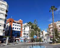 Sale - Квартира / Квартира - Torrevieja - Paseo maritimo