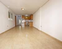 Sale - Квартира / Квартира - Torrevieja - Paseo maritimo