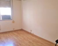 Sale - Квартира / Квартира - Torrevieja - Paseo maritimo