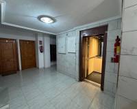 Sale - Квартира / Квартира - Torrevieja - Playa del Cura