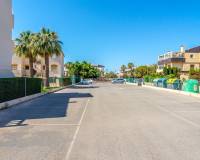 Sale - Квартира / Квартира - Torrevieja - Punta Prima