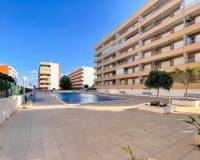 Sale - Квартира / Квартира - Torrevieja - Punta Prima