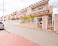 Sale - Квартира / Квартира - Torrevieja - Punta Prima