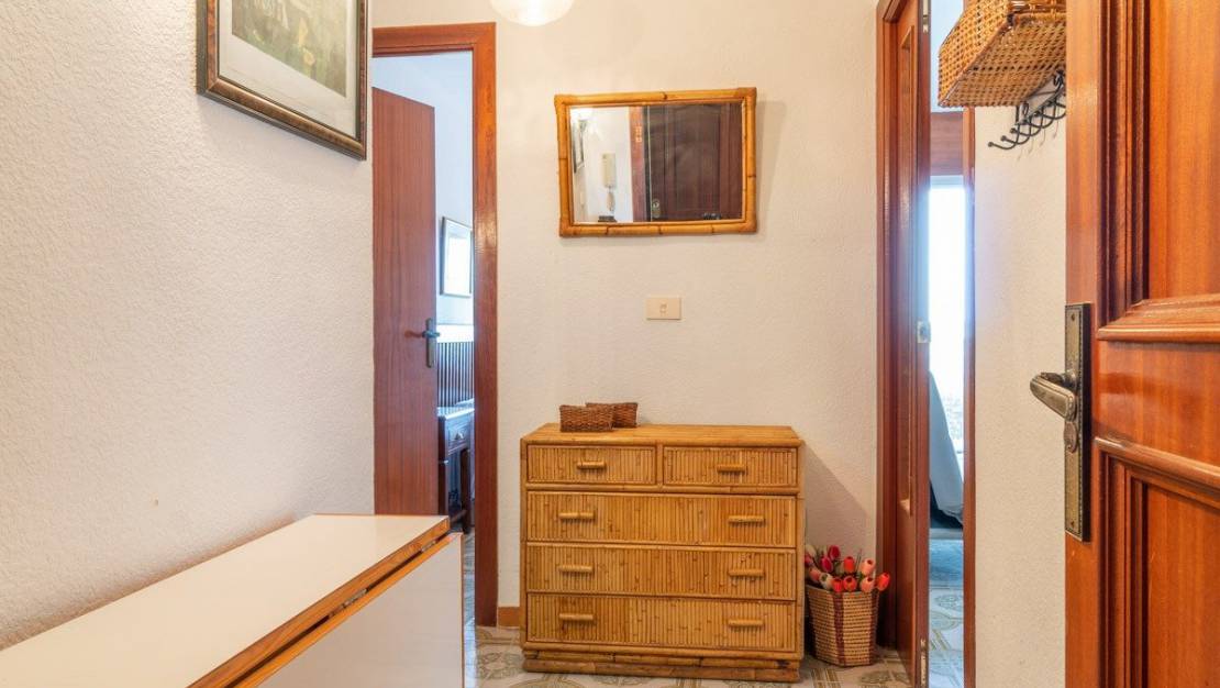 Sale - Квартира / Квартира - Torrevieja - Rocio del Mar