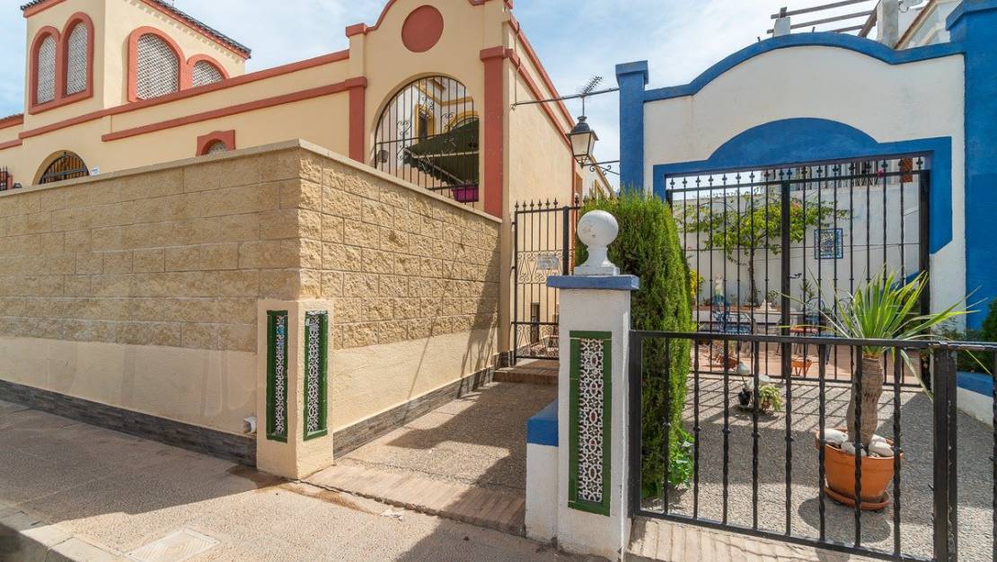 Sale - Maison mitoyenne - Torrevieja - Torre del Moro