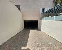 Sale - Maison mitoyenne - Torrevieja