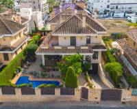 Sale - Вилла - Torrevieja - La veleta
