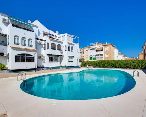 Sıra Evler - tekrar satış - Torrevieja - Playa de los Naufragos