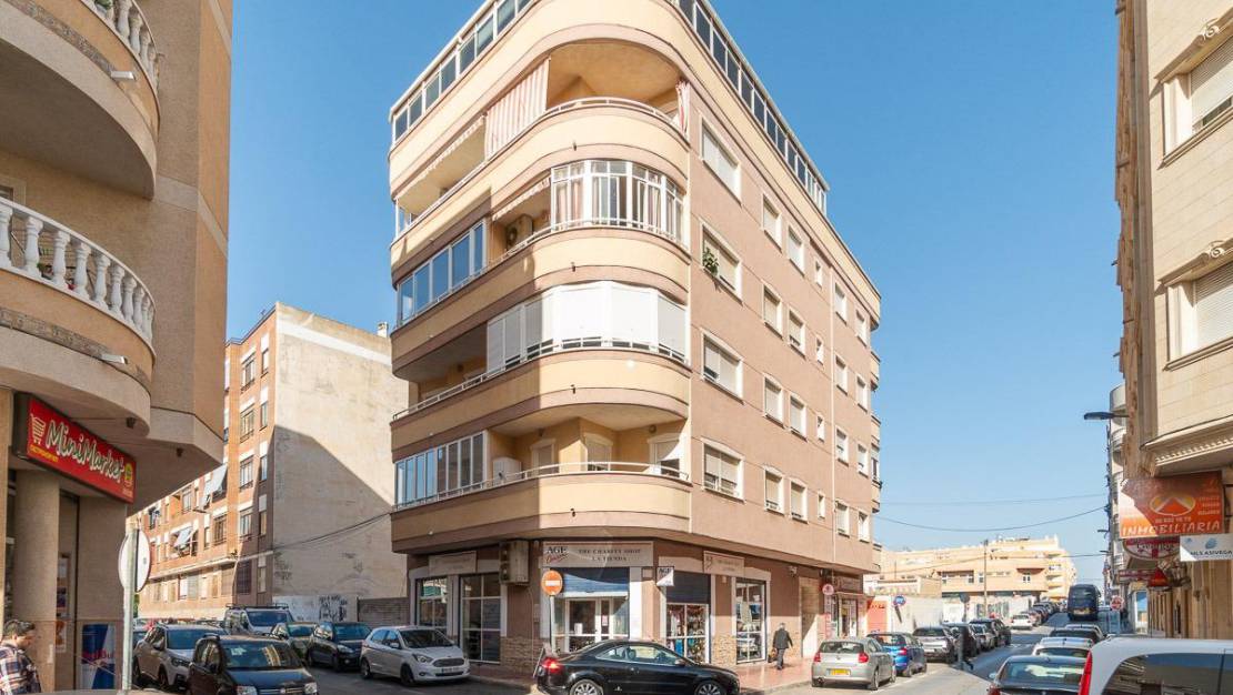 tekrar satış - Apartman dairesi - Torrevieja - Estacion de autobuses