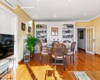 tekrar satış - Apartman dairesi - Torrevieja - Piscinas naturales