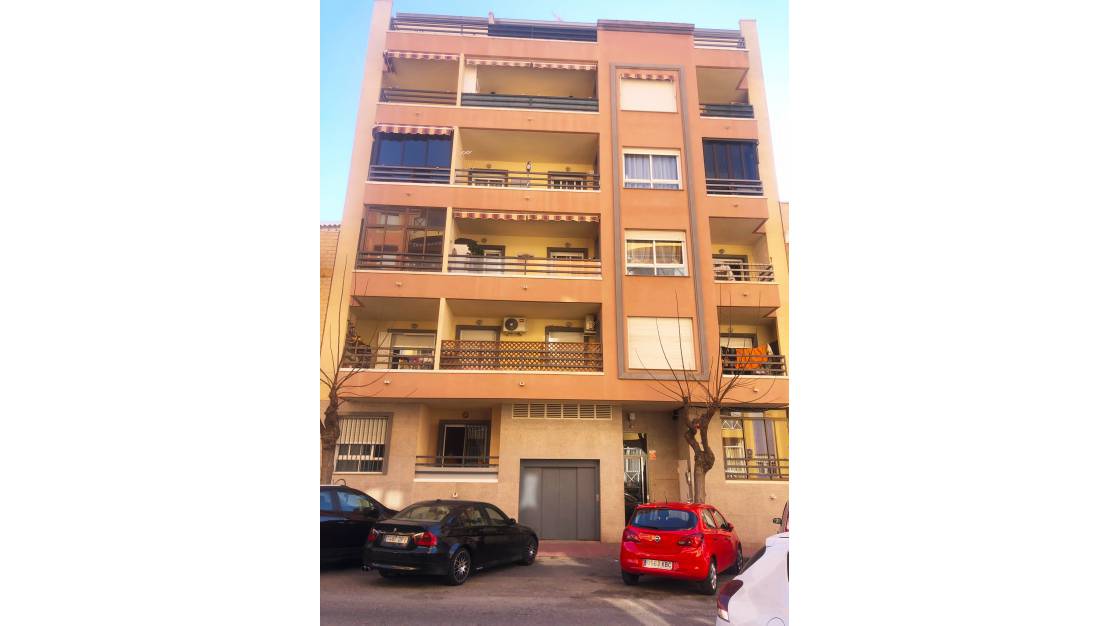 tekrar satış - Apartman dairesi - Torrevieja - Villa Madrid