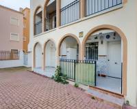 tekrar satış - Sıra Evler - Torrevieja - Playa de los Naufragos