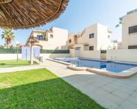 tekrar satış - Villa - Torrevieja - Aguas Nuevas