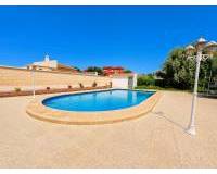 tekrar satış - Villa - Torrevieja - La Siesta