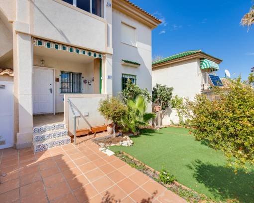 Terraced house - Resale - Torrevieja - SES-71565