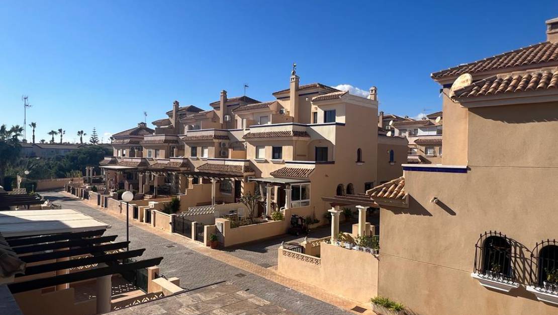 Uzun süre kiralama - Sıralı evler - Orihuela Costa - Playa Flamenca