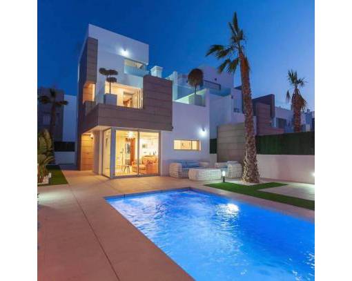 Villa - Alquiler a largo plazo - Guardamar del Segura - rent-391o