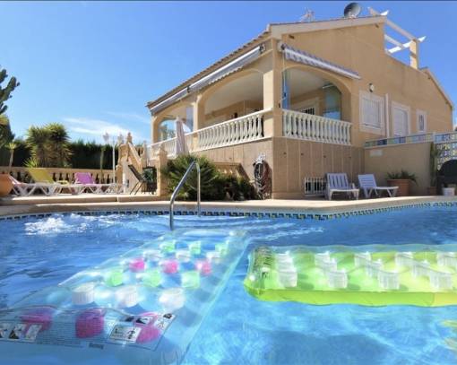 Villa - Alquiler a largo plazo - Orihuela Costa - La Florida