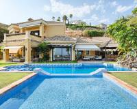 Villa grande en Marbella con piscina y home cinema - piscina