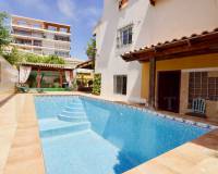 Villa in La Zenia near the sea with garage - swimming pool
