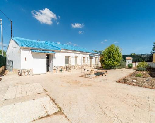 Villa - Resale - Torre - Pacheco - Roldán