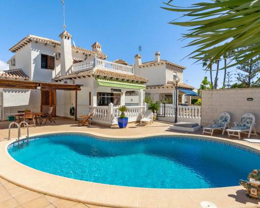 Villa - Reventa - Orihuela Costa - SEF-15932