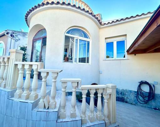 Villa - Reventa - Orihuela Costa - SEJ-91984