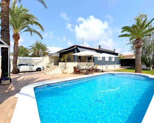 Villa - Reventa - Torrevieja - SEB-95974