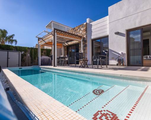 Villa - Videresalg - Orihuela Costa - SE00-450Lo