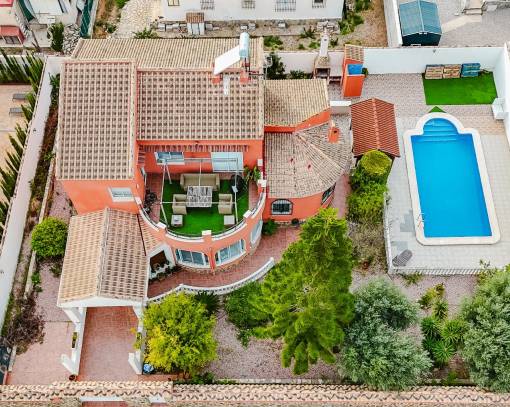 Villa - Wiederverkauf - Torrevieja - La Siesta
