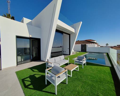 Villa - Wiederverkauf - Torrevieja - SE00-493L