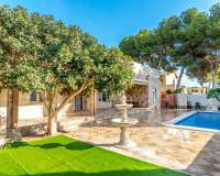 Wederverkoop - Villa - Orihuela Costa - Punta Prima