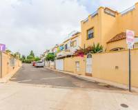 Wiederverkauf - Villa - Orihuela Costa - La Zenia- Orihuela costa