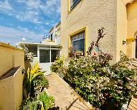 Wiederverkauf - Villa - Orihuela Costa - La Zenia- Orihuela costa