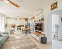 Wiederverkauf - Villa - Orihuela Costa - Punta Prima