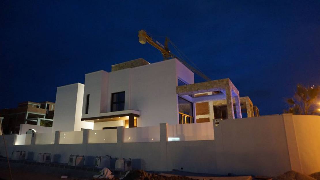 Yeni yapı - Villa - Torrevieja - La Mata